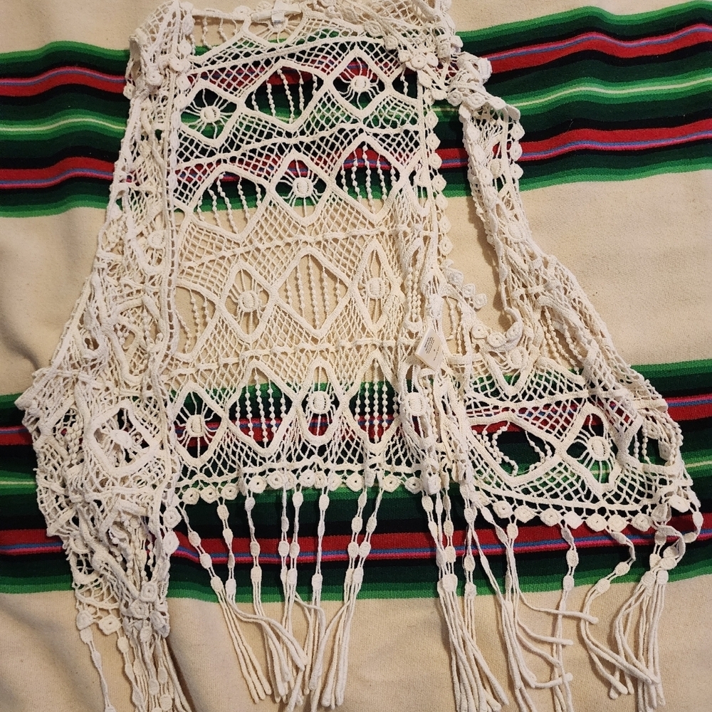 Freeway White Crochet Shawl